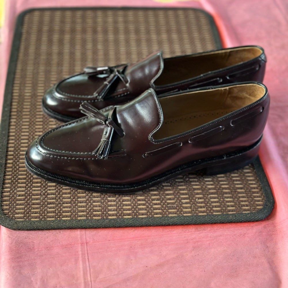 Johnston & Murphy Rich Brown Leather Tassel Loafers - Picture 3 of 8